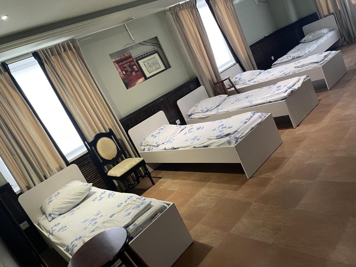 Mang'O Hostel アクタウ エクステリア 写真