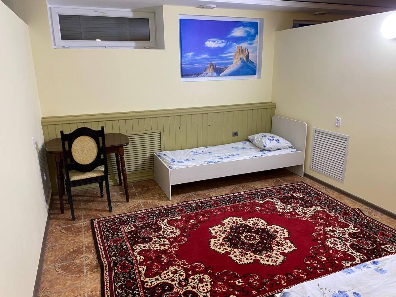 Mang'O Hostel アクタウ エクステリア 写真