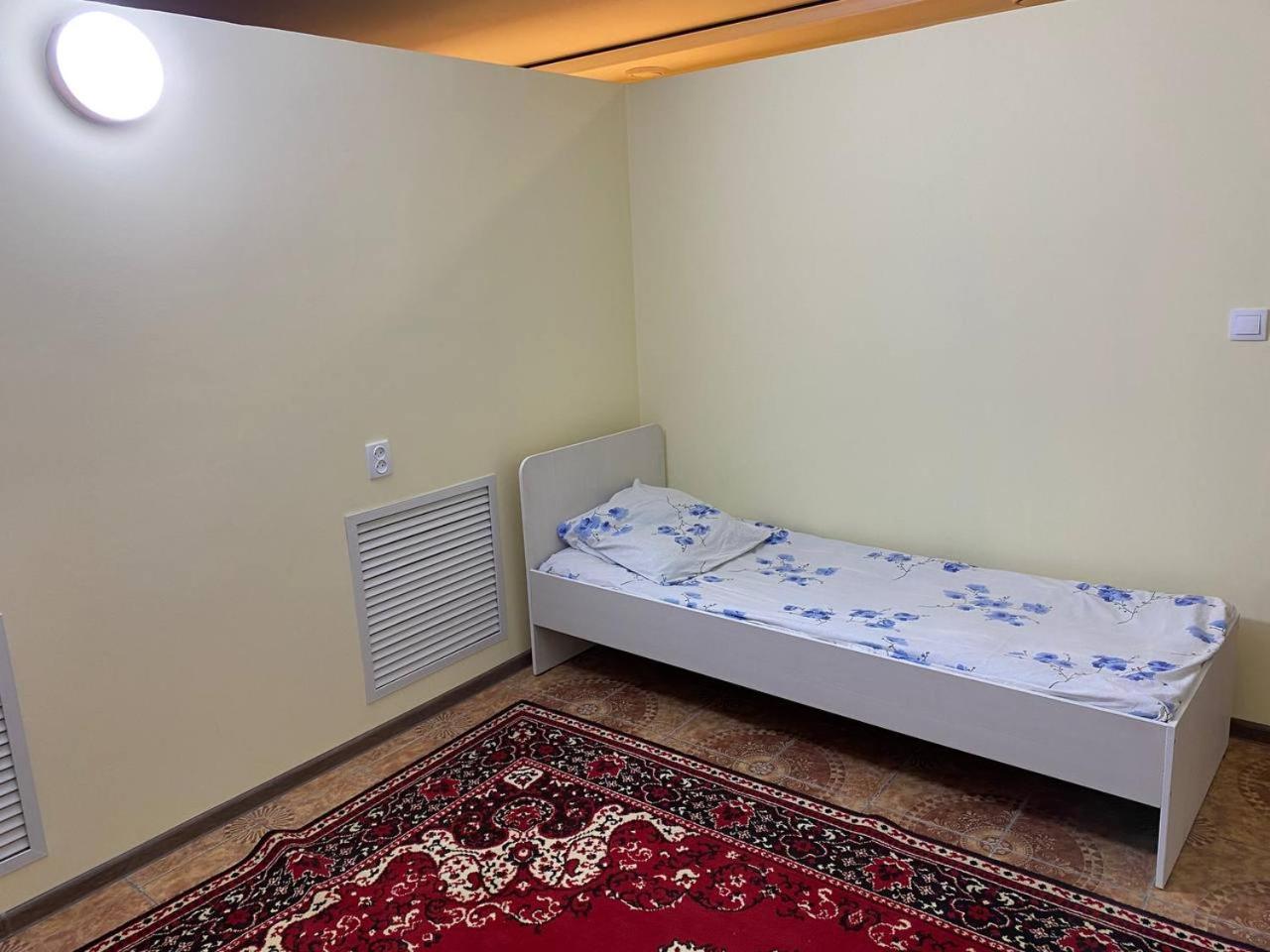 Mang'O Hostel アクタウ エクステリア 写真