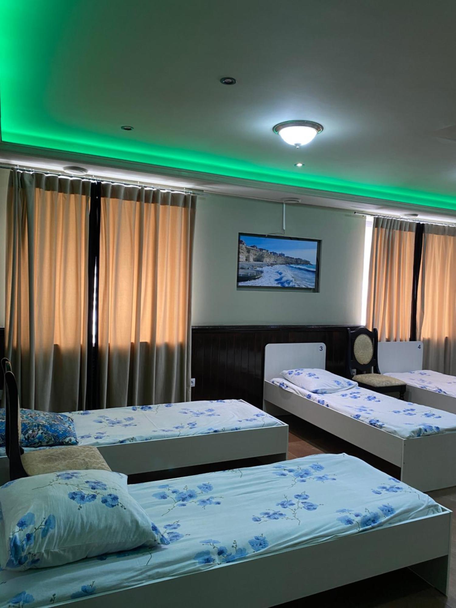 Mang'O Hostel アクタウ エクステリア 写真