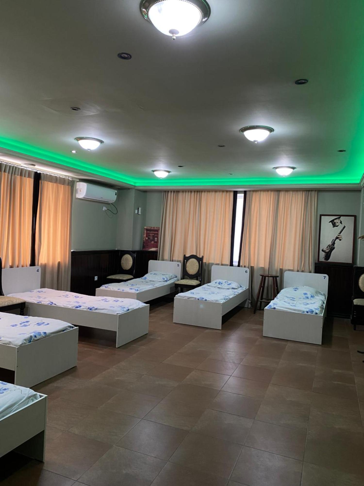 Mang'O Hostel アクタウ エクステリア 写真