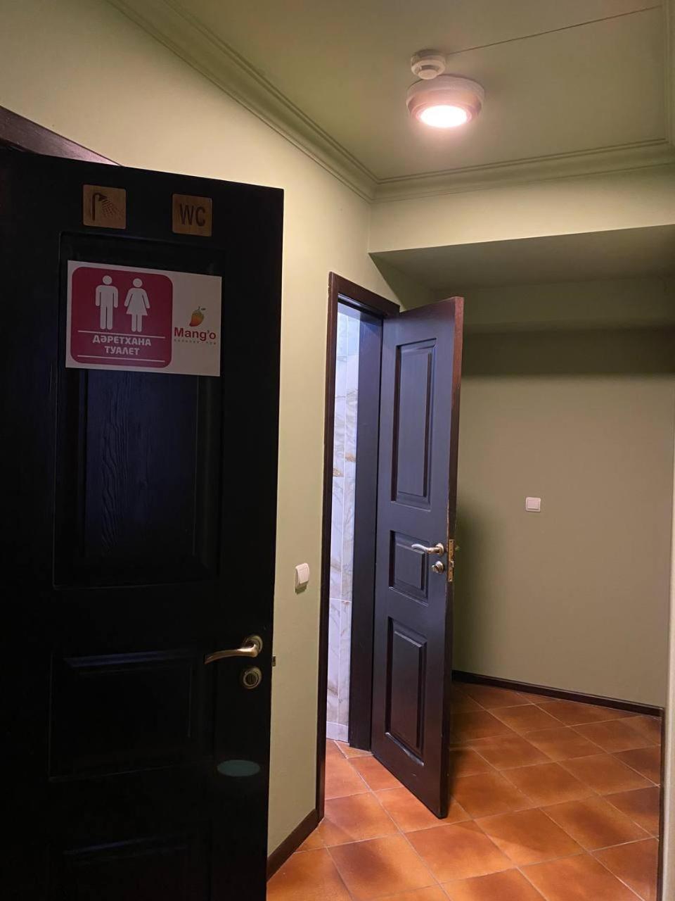 Mang'O Hostel アクタウ エクステリア 写真