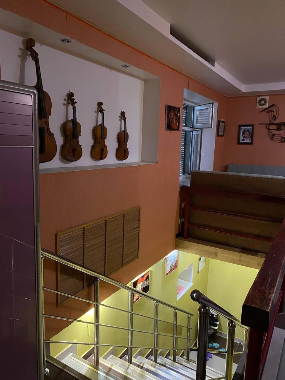 Mang'O Hostel アクタウ エクステリア 写真