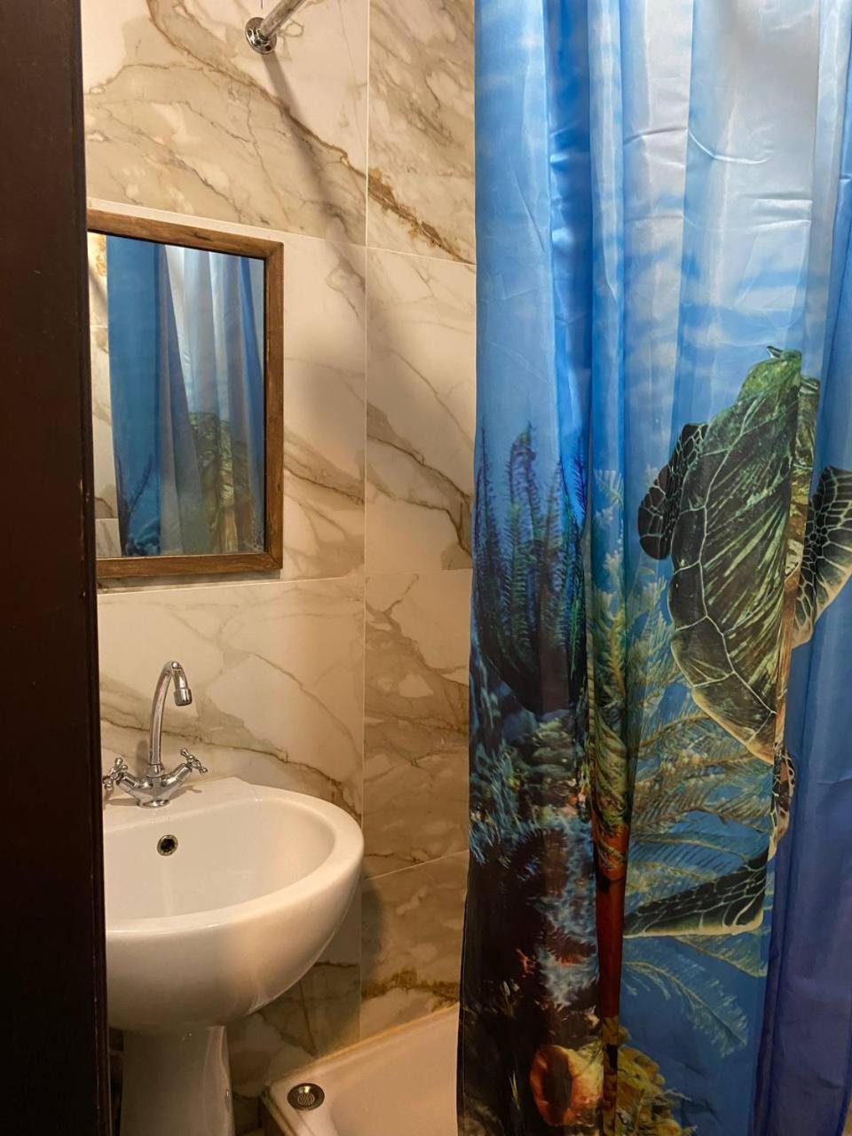 Mang'O Hostel アクタウ エクステリア 写真