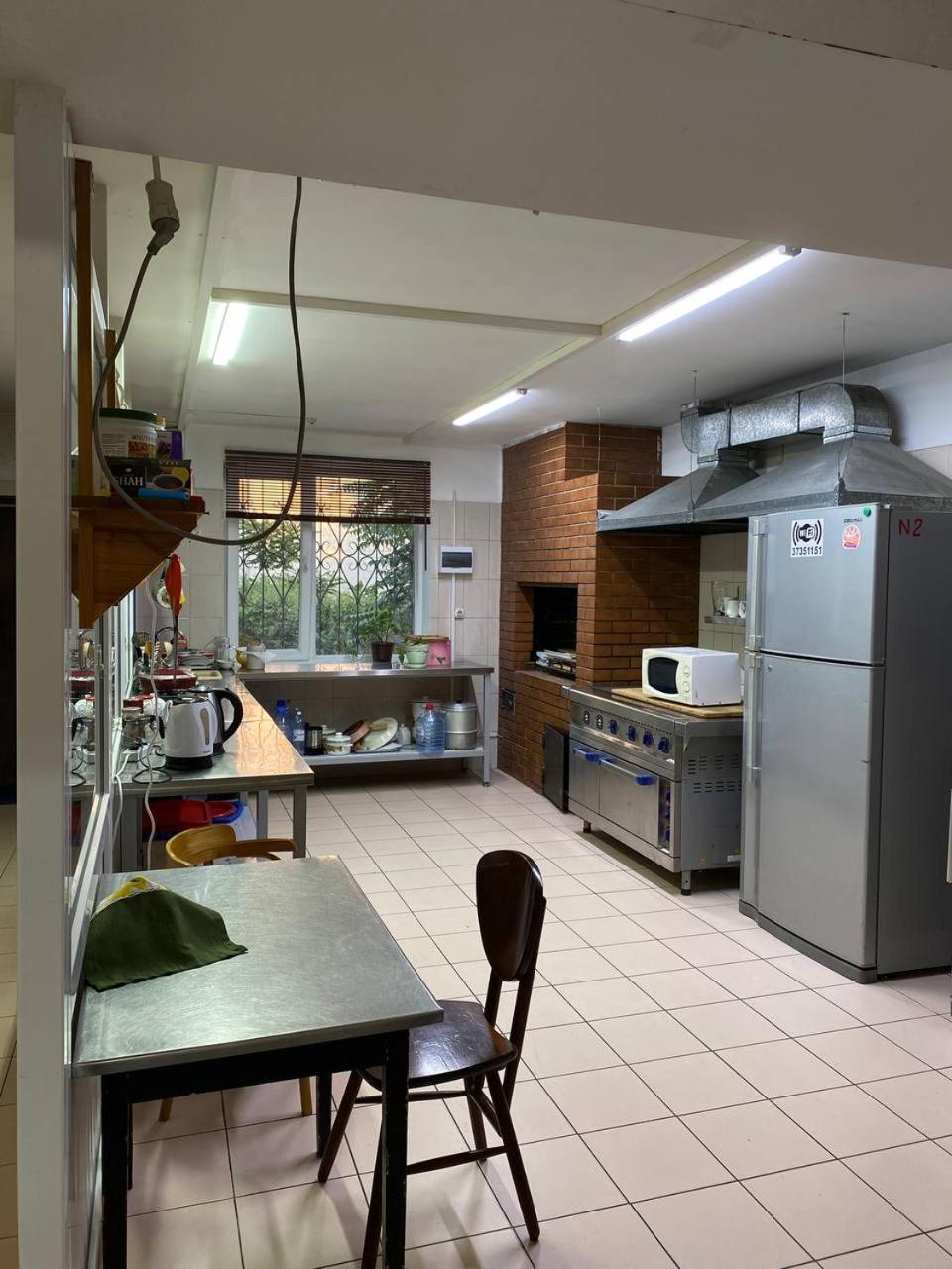 Mang'O Hostel アクタウ エクステリア 写真